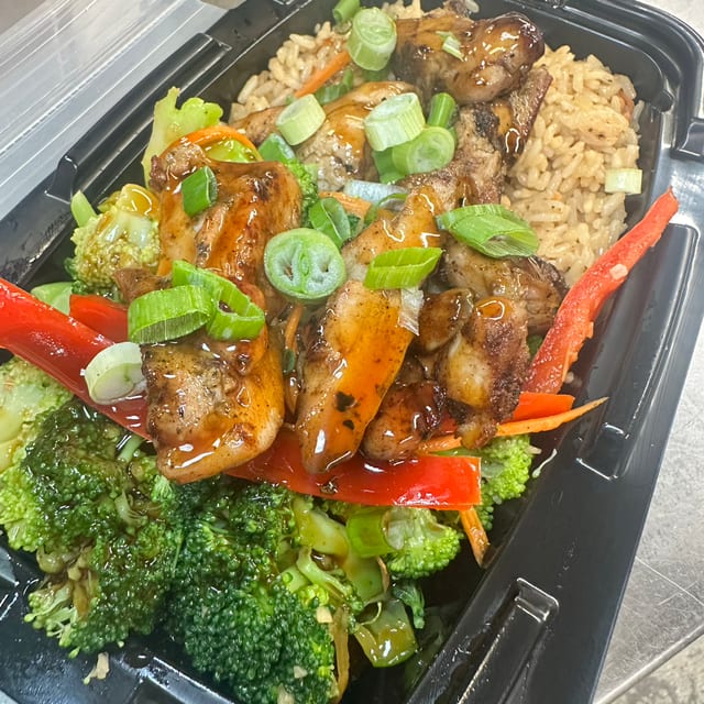 Chicken Herbachi Lunch Special 11a-2p.